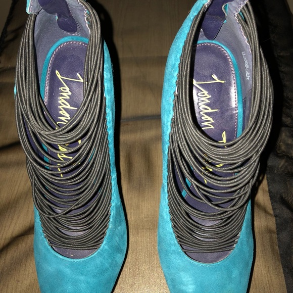 London Trash Shoes - Picture 2 of 6